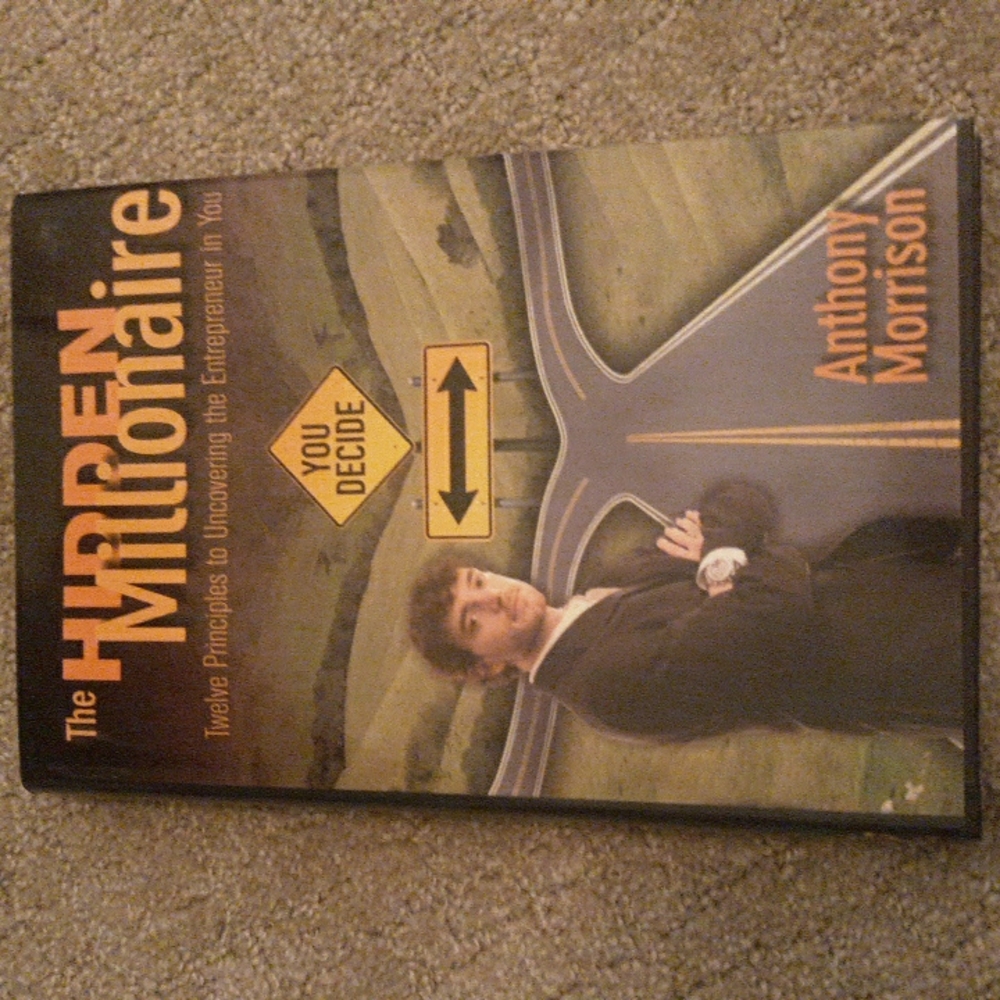 💰The Hidden Millionaire Book, brand new, never used